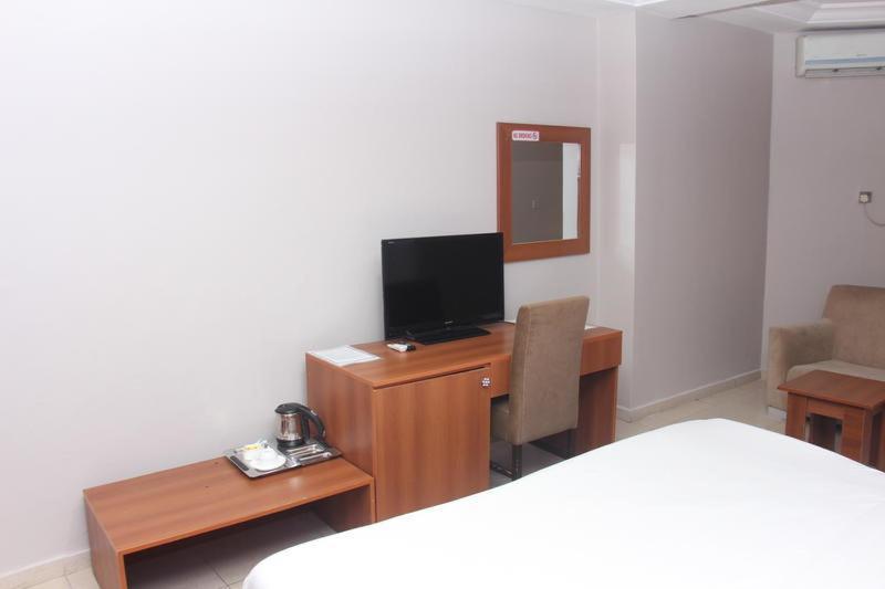 Grand Ibro Hotel Annex Ankuru Kültér fotó